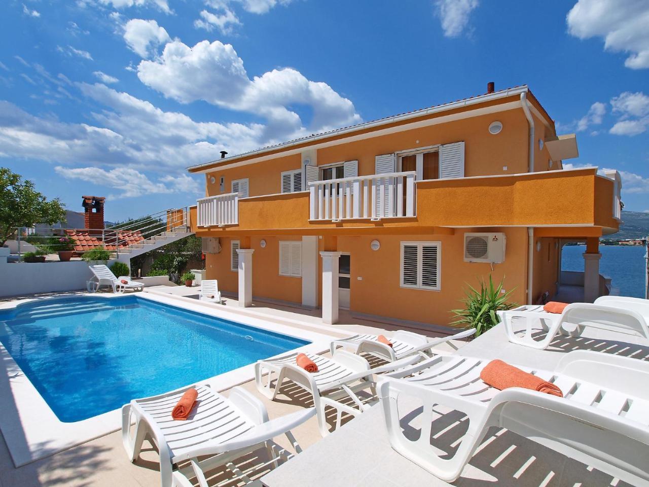 Apartment Mornar-2 By Interhome Trogir Exterior photo